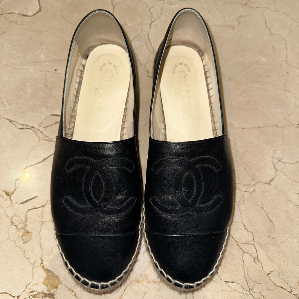 CHANEL ESPADRILLES BLACK LEATHER